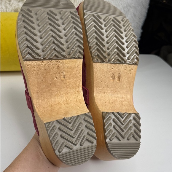 NWOT • KLÄGN • Maja Wood Open Back in Berry Nubuck Leather • ❤️ • Size 41 • - Picture 10 of 17